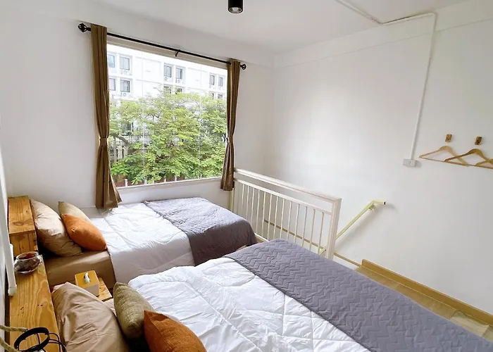 Lively And Cozy Canal House ,entire House * Bangkok