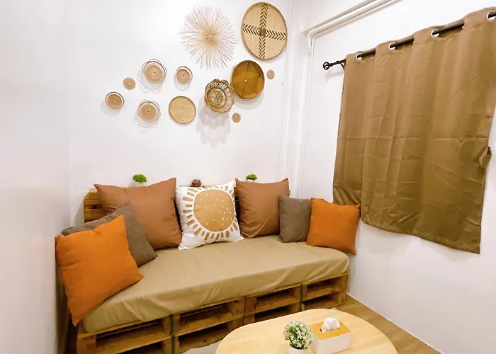 Lively And Cozy Canal House ,entire House