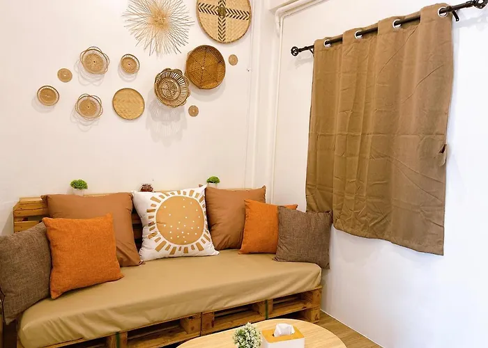 Lively And Cozy Canal House ,entire House