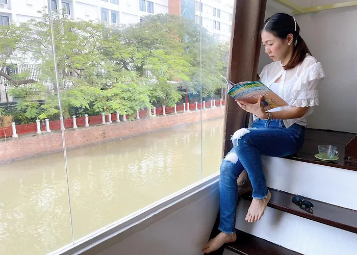 Lively And Cozy Canal House ,entire House * Bangkok